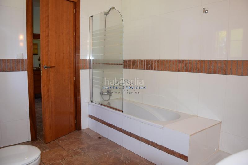 Foto 5f452bc3-0860-46d8-939c-4315ef1e190c. Chalet con parcheggio in Núcleo Urbano Aljaraque