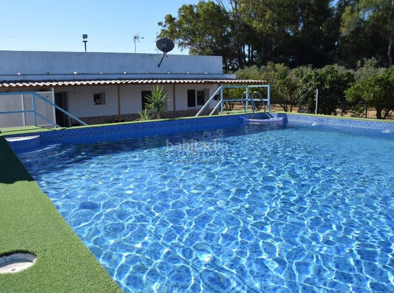 Foto fe93460a-1f70-461d-a216-e80e8440c229. Masia amb aparcament piscina a Gibraleón
