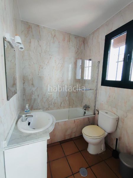Foto 620f3257-7e15-4843-bd20-3163eb3c67a1. Lloguer casa amb xemeneia a El Rocío Almonte