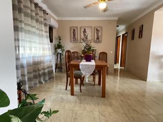 Appartement  Calle juan van halen. Amplia vivienda de 3 dormitorios