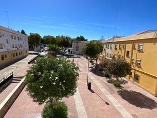 Pis  Calle capitan angel sevillano. Un hogar con vistas a la infancia la vida familiar que estabas b