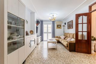 Etagenwohnung  Calle alsedo. Si cualquier casa no sirve, aquí tienes lo que buscabas