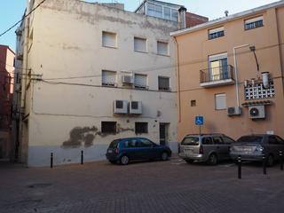Pis a Carrer doctor müller 7. P iso centrico soleado buen estado  de conservacion