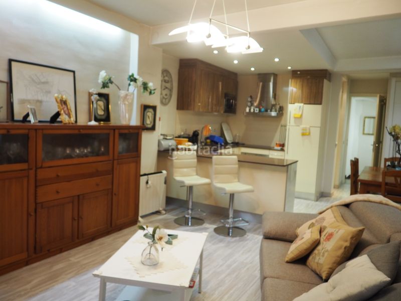Foto f165a75d-d53a-4208-b41a-7a4db785eac0. Casa a carrer major 7 a Flix