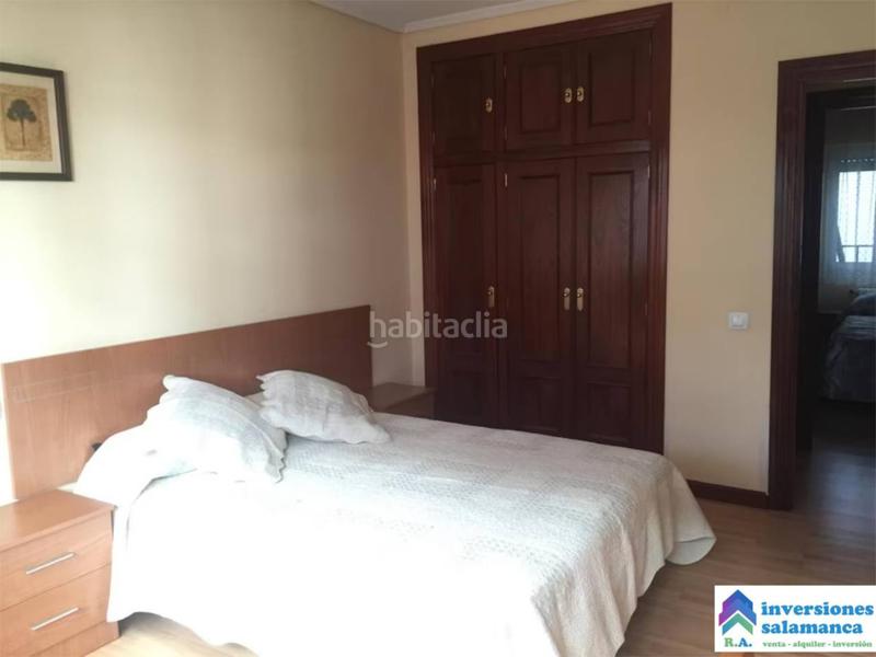 Foto f05bce8f-cdc5-428b-be46-8952f6d0f757. Rent flat with heating in Labradores Salamanca