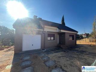 Chalet en Carrascal de Barregas. Chalet en venta en cuartos de arriba