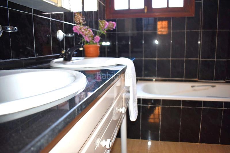 Foto ccc81d1f-747a-43b4-9935-b194bd33d54d. Chalet with parking in Tafira Palmas de Gran Canaria (Las)