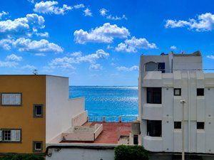Location Appartement  Calle américo vespucio. Piso en alquiler-salinetas-telde