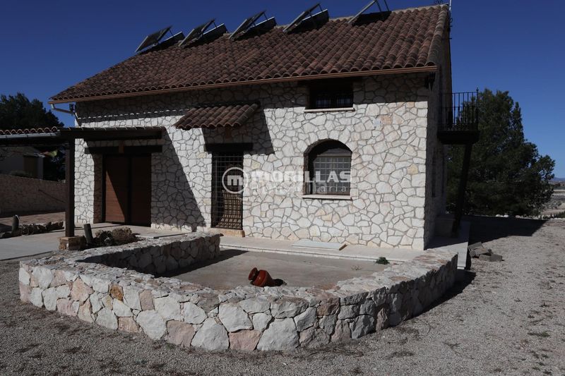 Foto a1903b5d-9f24-45d1-b9c7-d6b2ed521e90. Casa a parcela 38 del poligono 10 a San Mateo Lorca