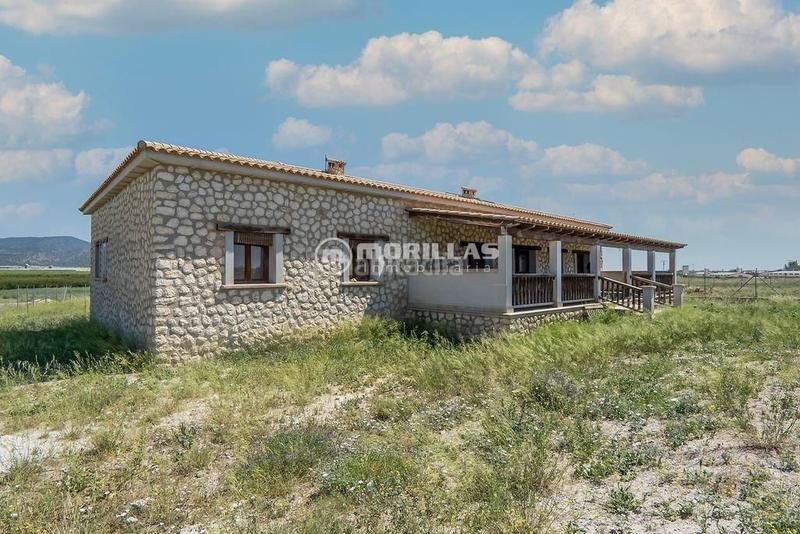 Foto b5a76f49-49a8-4e79-aa3b-1f770d76b68f. Masía en carretera vieja de archivel 126 chalet unifamiliar aislado archivel en Caravaca de la Cruz