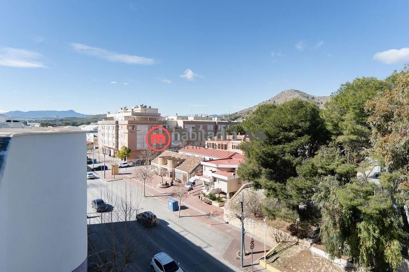 Foto c4cf855f-de0e-4ff3-a227-7feb5ab6771e. Ático en avenida juan ramón jiménez 121 edificio residencial en Calasparra