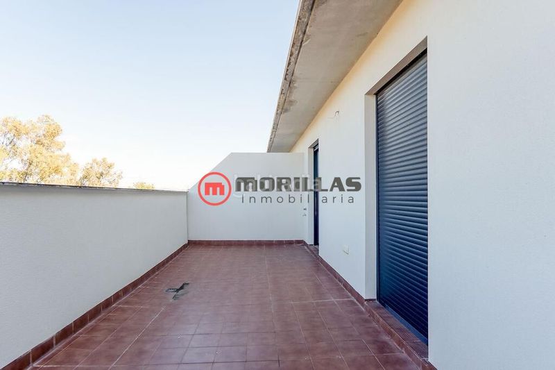 Foto f10d3e0c-ed84-4c8a-8643-df05e0006160. Ático en avenida juan ramón jiménez 121 edificio residencial en Calasparra