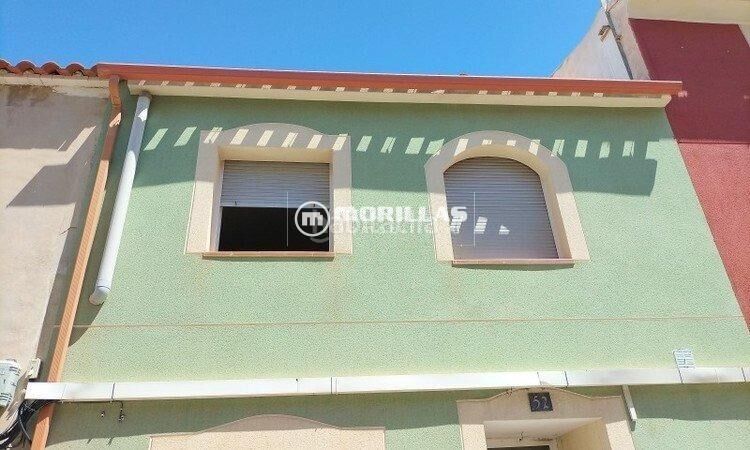 Foto bd1ff72e-edd3-4018-8516-efc57ec5efe9. Casa a avenida cehegin 52 a Bullas