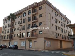 Aparcament cotxe a Antonio martinez garro 1. Plazas de garaje en edificio residencial