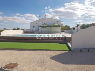 Chalet à Caravaca de la Cruz. Chalet con piscina en navares, caravaca de la cruz.