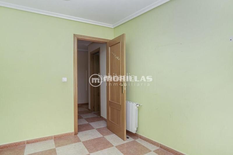 Foto 1556069e-833f-4fc6-998d-452c74c03df5. Piso en calle fernando perez villanueva 4 piso con balcón y garaje en Cehegín