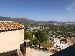Bauernhof in Calle luengo bajo 5. Casa con 2 viviendas independientes