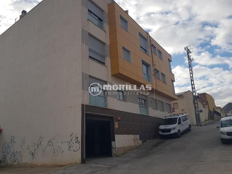Foto 07fdcdcd-6c9d-46e5-ba77-b44a6cbbe138. Parking voiture dans calle rotas 20 dans Calasparra