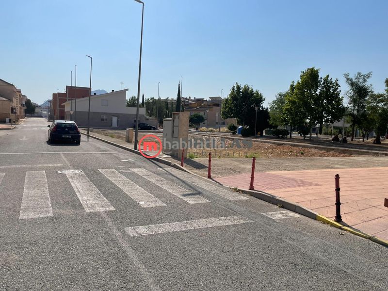 Foto 7a13d9d8-29e0-41a1-9202-9480b264e522. Aparcament cotxe a calle isaac peral 1 a Calasparra