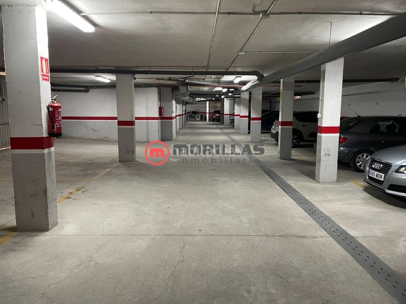 Foto 7a1f443c-538b-4863-aa82-c0d0dd760537. Aparcament cotxe a calle isaac peral 1 a Calasparra