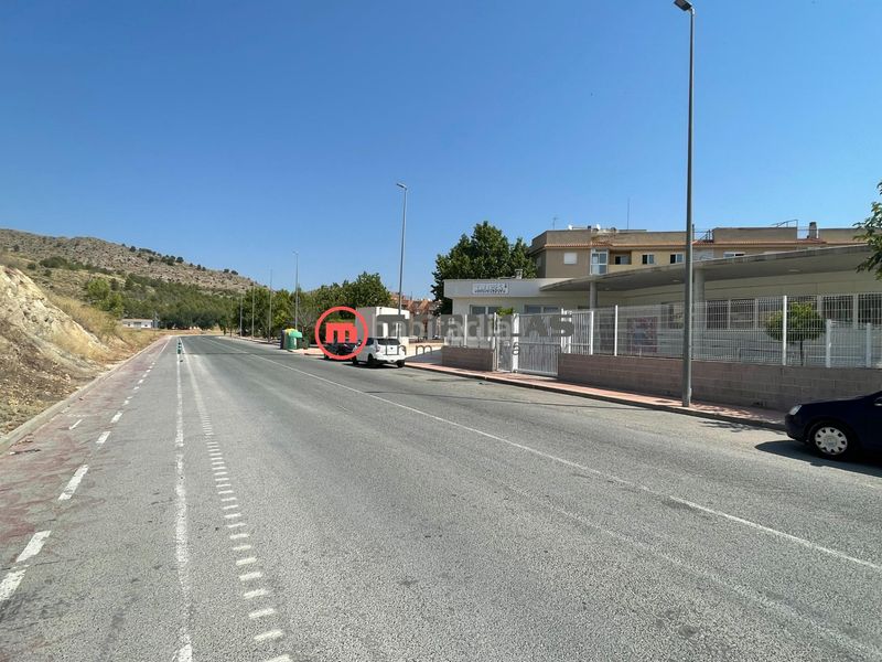 Foto 83c0a2ea-fdc2-40ae-aa5e-d5b78e7ec8a6. Aparcament cotxe a calle isaac peral 1 a Calasparra