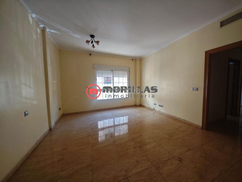 Foto 2a4e65cd-db56-4031-8473-2dbc9e4af86b. Piso en calle ingeniero juan escofet 6 piso en edificio plasol!! en Lorca