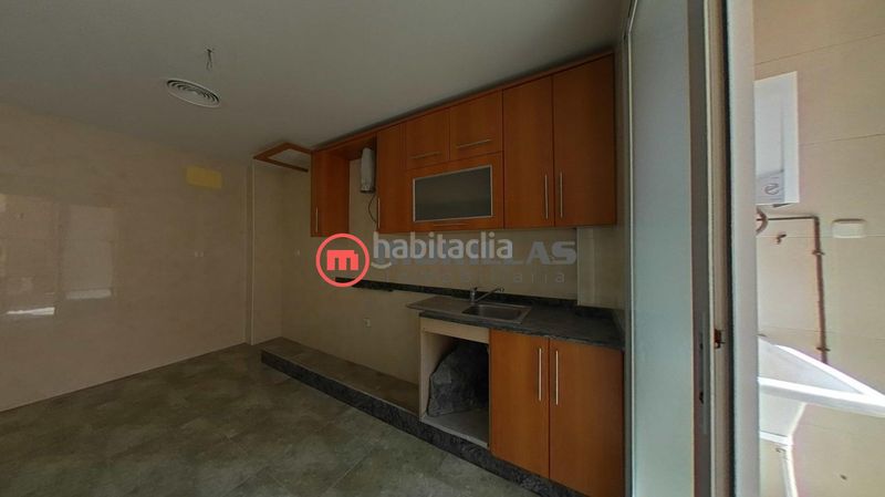 Foto 12067b78-5c69-46a3-8c5b-890b6dd0d15a. Pis amb aparcament a Calasparra