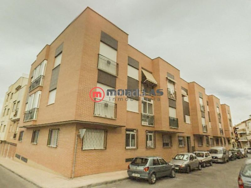 Foto 581f7b7f-a7da-48ad-a96c-d07a26b6a033. Pis amb aparcament a Calasparra