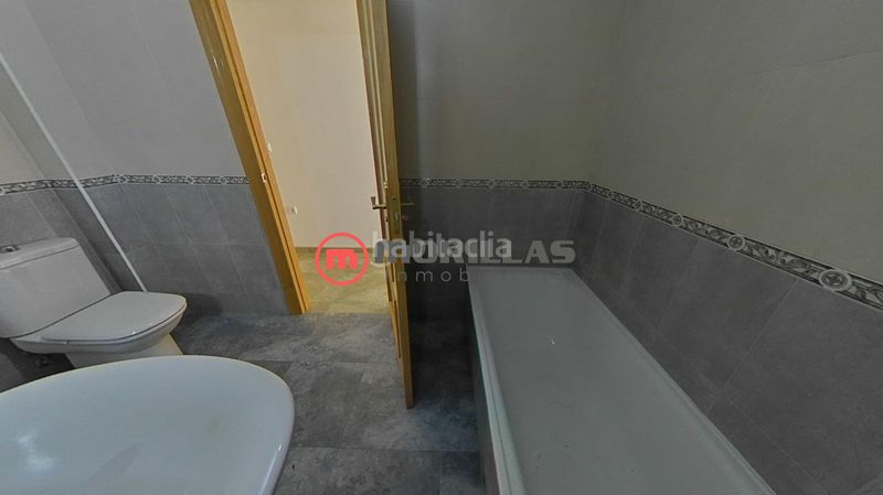 Foto b0ce8ae1-caeb-467f-bcd8-e066197477f8. Pis amb aparcament a Calasparra