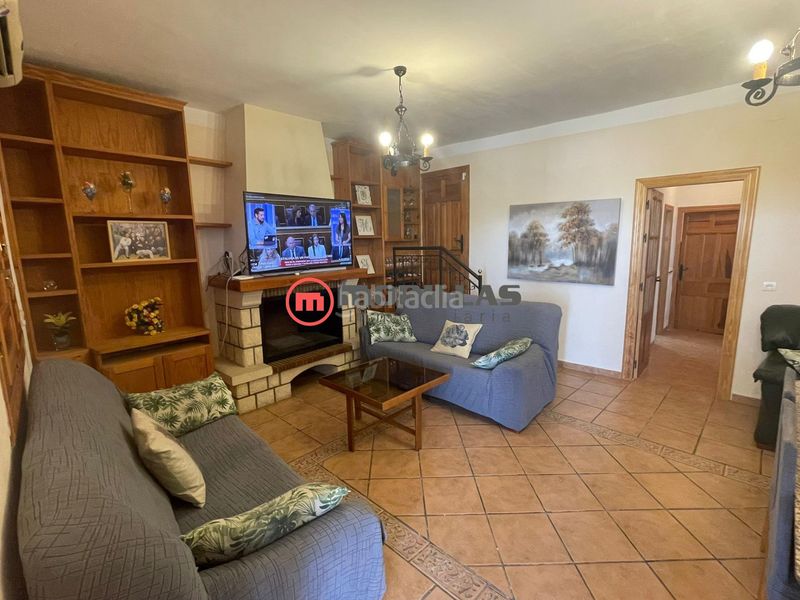 Foto 98cd17a5-77d0-4967-87b0-79f5ef10fc1a. Casa amb aparcament a Puerto Lumbreras