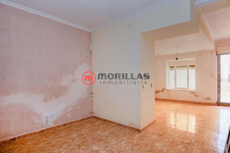Foto dead5f82-f5dd-4106-99fb-a44888376d1a. Masia a Pliego