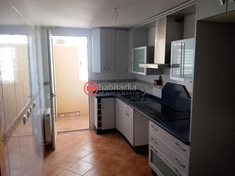 Foto 644a6161-ddcf-49c3-95b3-f2b6743d547c. Pis a calle isaac peral 1 a Calasparra