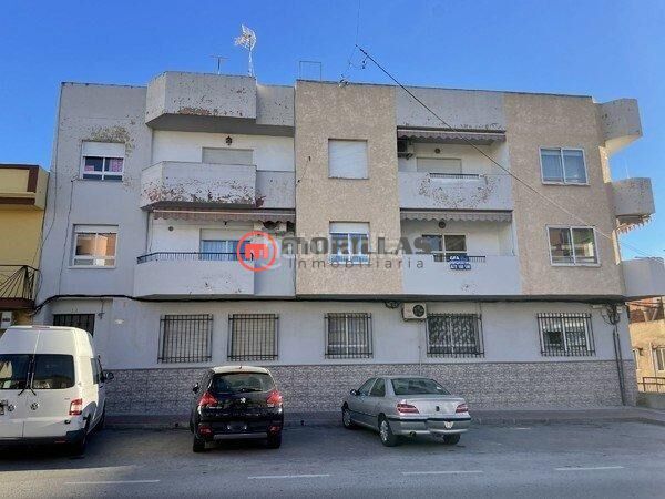 Foto bb4e161b-3ad1-4104-b622-10a64f8d4c63. Car parking in avenida de juan ramón jiménez 101 in Calasparra