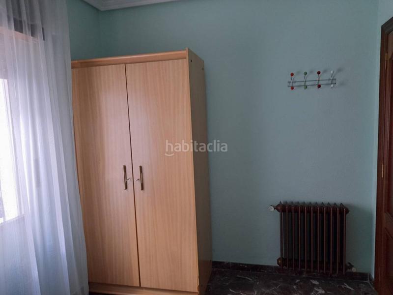 Foto 8337ba4d-2ce8-4871-89c7-e01eda71f7c1. Maison jumelée avec chauffage parking dans Úbeda