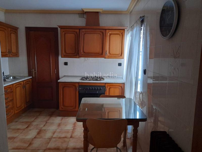 Foto 8d532d40-eeab-4c7b-b1ca-5e42b345894d. Maison jumelée avec chauffage parking dans Úbeda