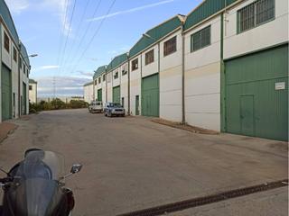 Nau industrial a Úbeda. Venta de local comercial en úbeda