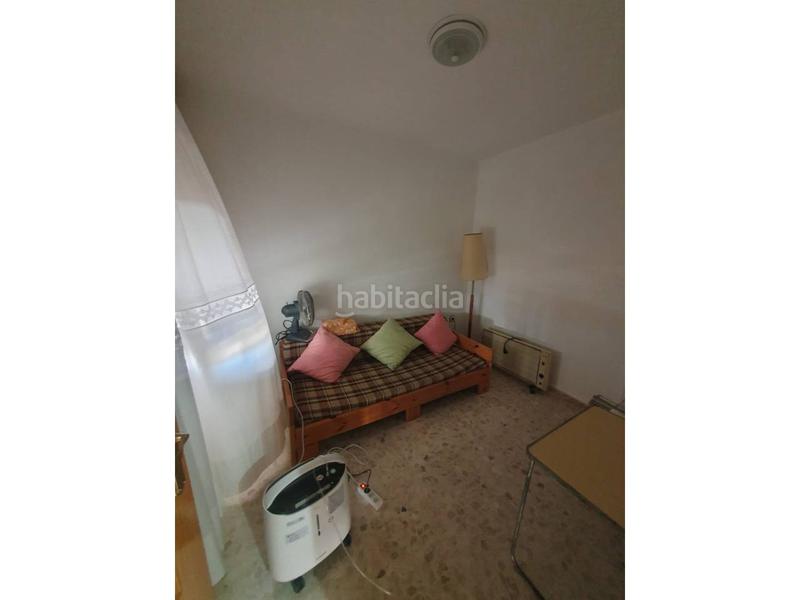 Foto 181500c1-d7d3-40db-a7a9-ef4093b1ac69. Maison avec parking dans Huelma