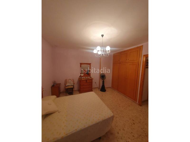 Foto 2c14b2b2-b86c-40a8-b810-8c9236eab151. Maison avec parking dans Huelma