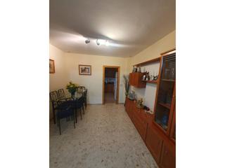 Casa a Huelma. Venta de una amplia casa en huelma