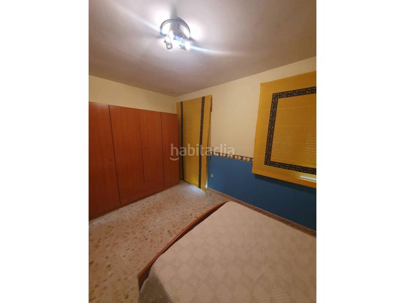 Foto 6b7b4c1a-aabf-4df1-a4a6-6ebc5a22e2d1. Maison avec parking dans Huelma