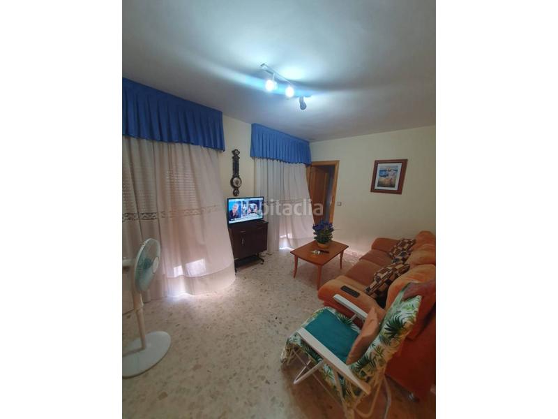 Foto bdcc8478-657f-4a2f-917d-ccdf3e55e56a. Maison avec parking dans Huelma