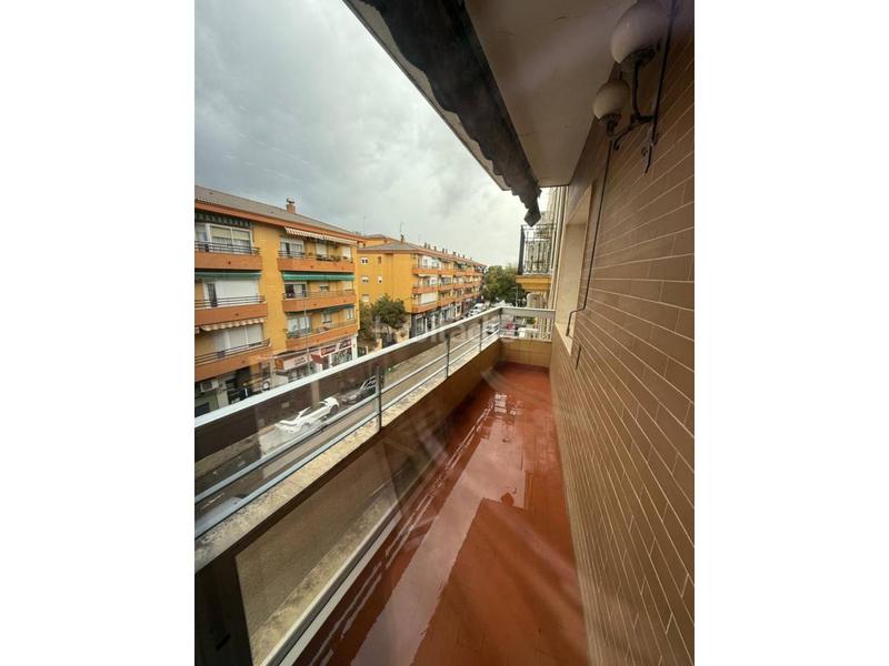 Foto e0a1aee9-fe36-46c0-8d93-3c0db9d33110. Piso venta de un amplio piso en Úbeda
