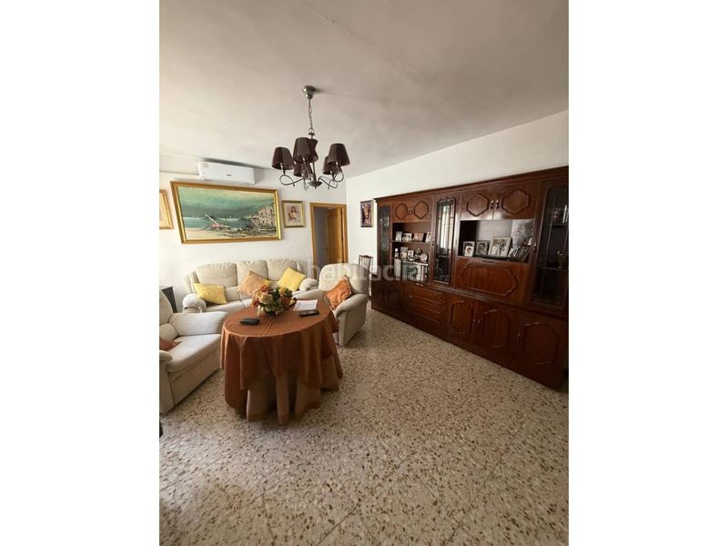 Foto a82e00a7-6cf0-4532-80b2-0c8748bca09b. Casa  en venta en Úbeda