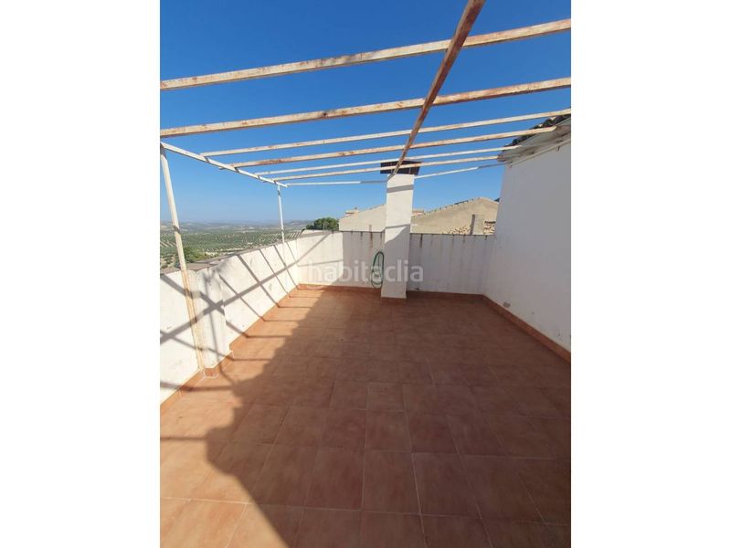 Foto b4f1592f-70ad-4007-a02f-c0a6c1eba426. Casa amb calefacció a Bedmar y Garcíez