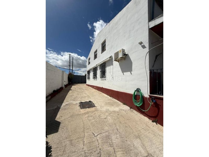 Foto 704d957d-c35a-40ec-85e3-4efc7739a02a. Xalet amb piscina a Sabiote