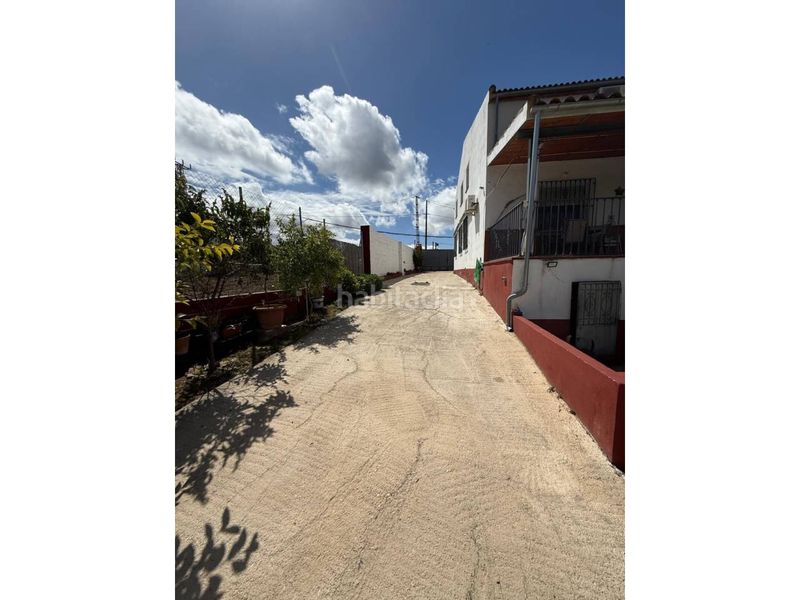 Foto aa011e54-b11a-48fa-9d04-8e43c12c93f6. Xalet amb piscina a Sabiote