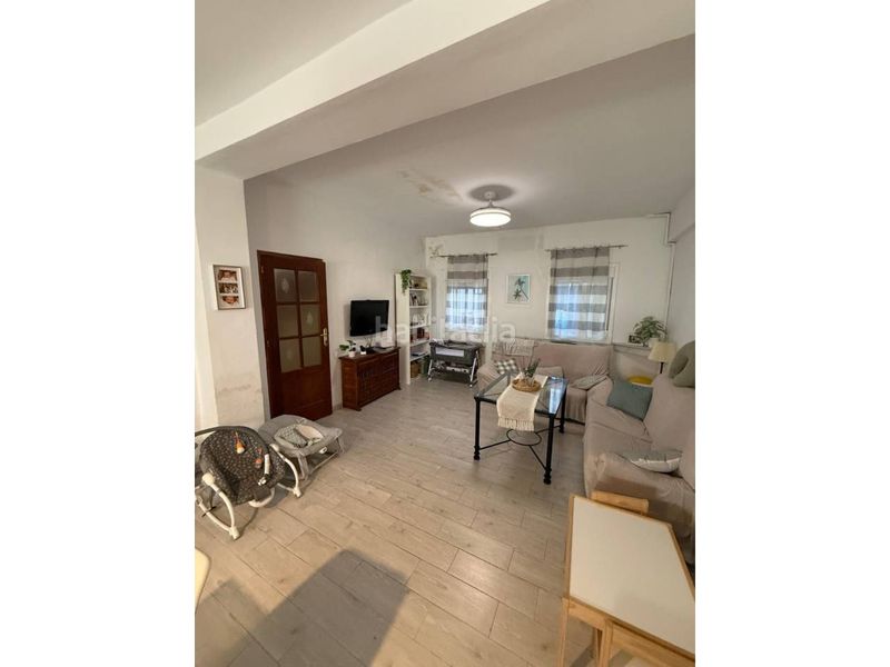 Foto 6e8e8d5c-6fad-44be-be98-55e51429d052. Casa amb aparcament a Sabiote