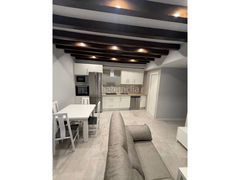 Foto 530378a7-4613-4cc0-b780-15c3c6463572. Rent flat in Úbeda