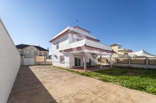 Xalet a Dolores ibarruri 7. Chalet en venta en urbanizaciones, 4 dormitorios.