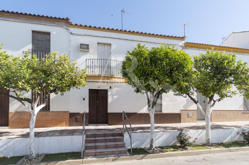 Foto 89879f2b-ef48-4a24-8453-b27097611057. Casa a traspalacio 15 a Umbrete